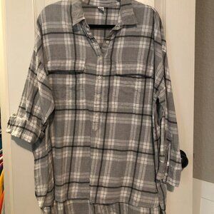 Old Navy gray black and white tunic style shirt 3/4 roll style sleeve size 2X